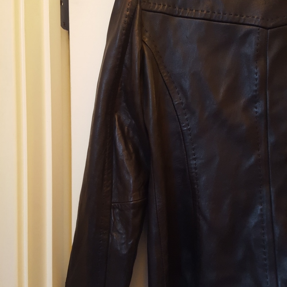 💓Jones New York Leather Jacket💓 - Picture 3 of 5